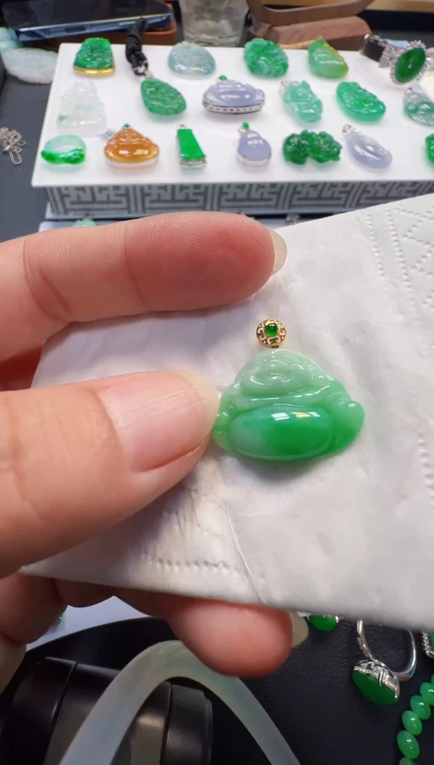 翡翠18K金镶嵌吊坠(不含链)980