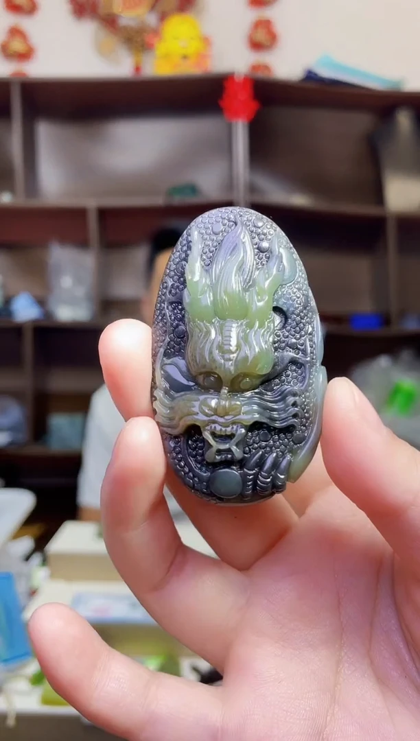 和田玉未镶嵌颈饰1