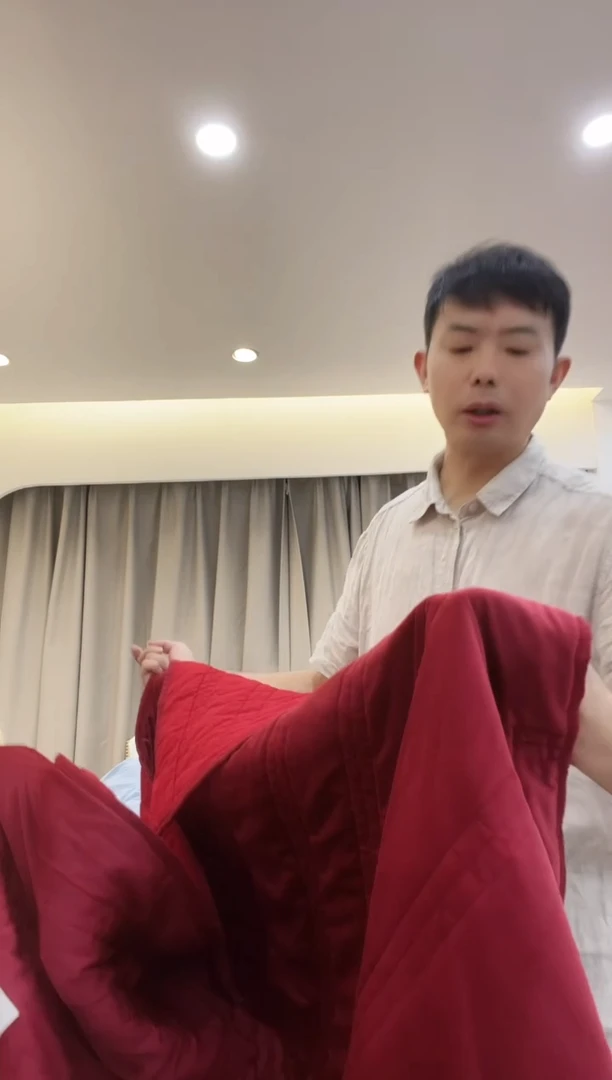 棉棉D31红色被子