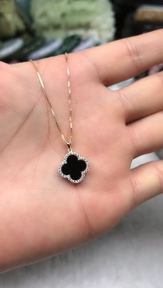 【闪购商品】玛瑙/玉髓颈饰银S925镶嵌四叶草