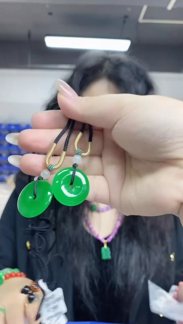 【闪购商品】翡翠未镶嵌吊坠(不含链)多样性发其一颜色微差