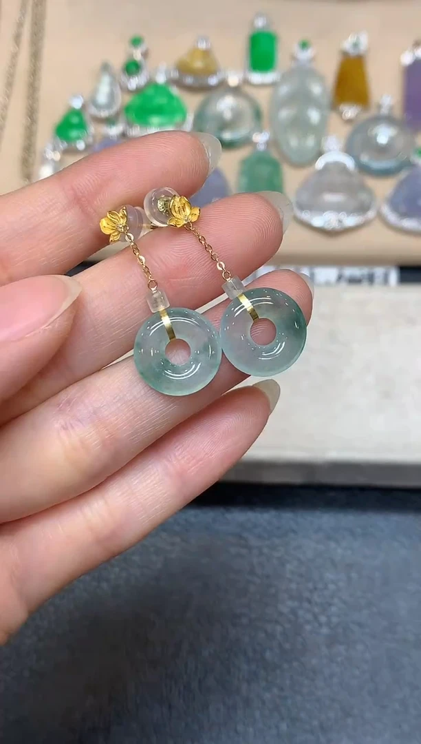 18K金镶嵌翡翠耳饰甜甜圈【无服务费