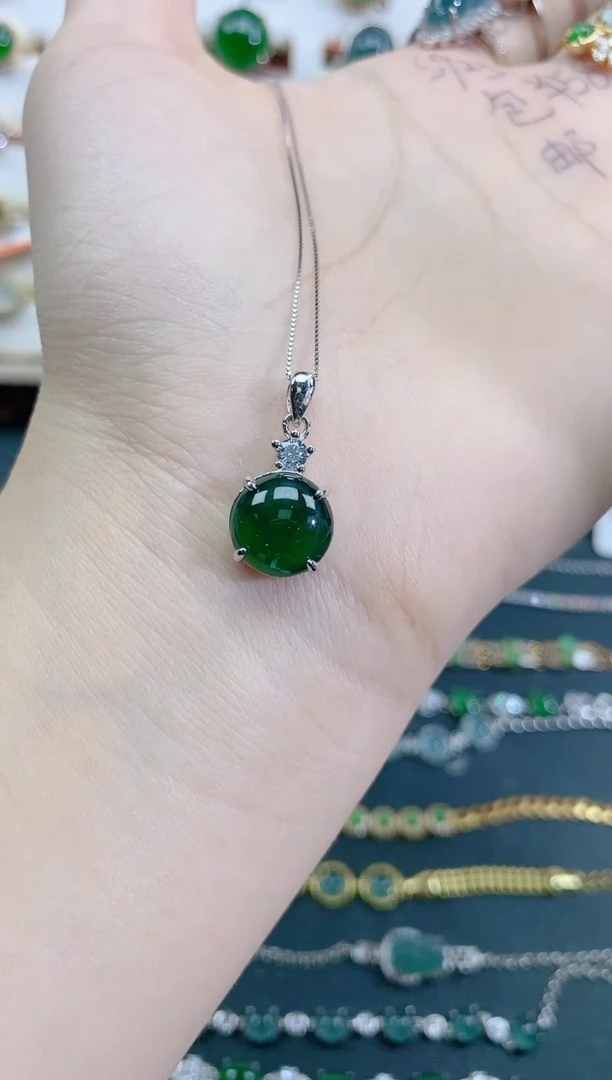颈饰银S925镶嵌翡翠天然翡翠