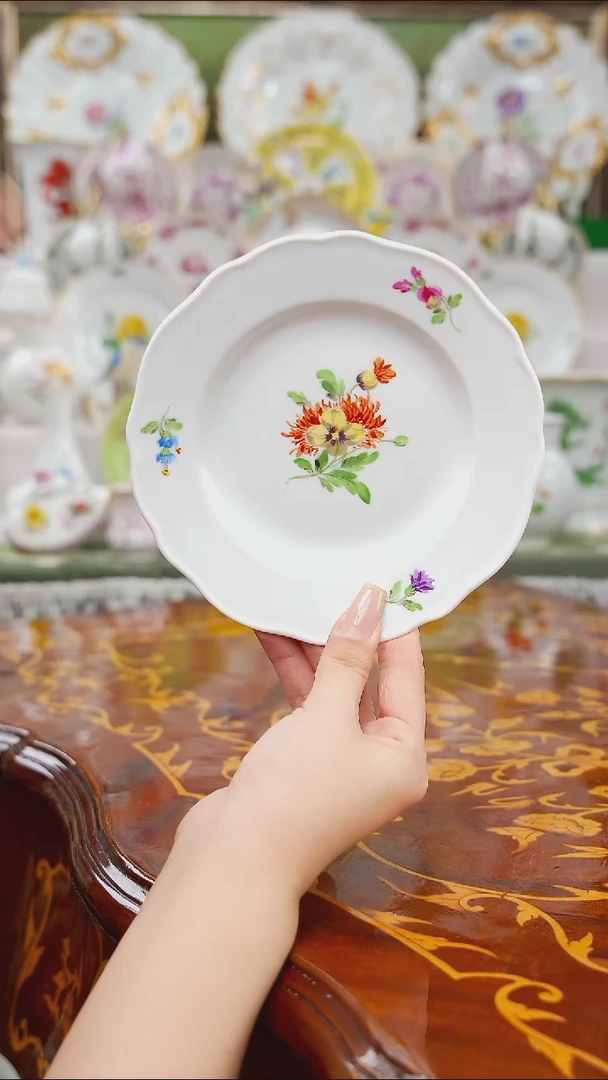 摆件米多家中古瓷器如图所示3