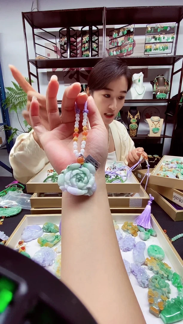 翡翠未镶嵌项链翡翠吊坠