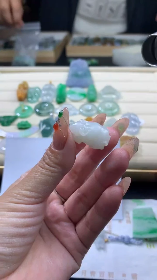 【闪购商品】定制翡翠未镶嵌翡翠