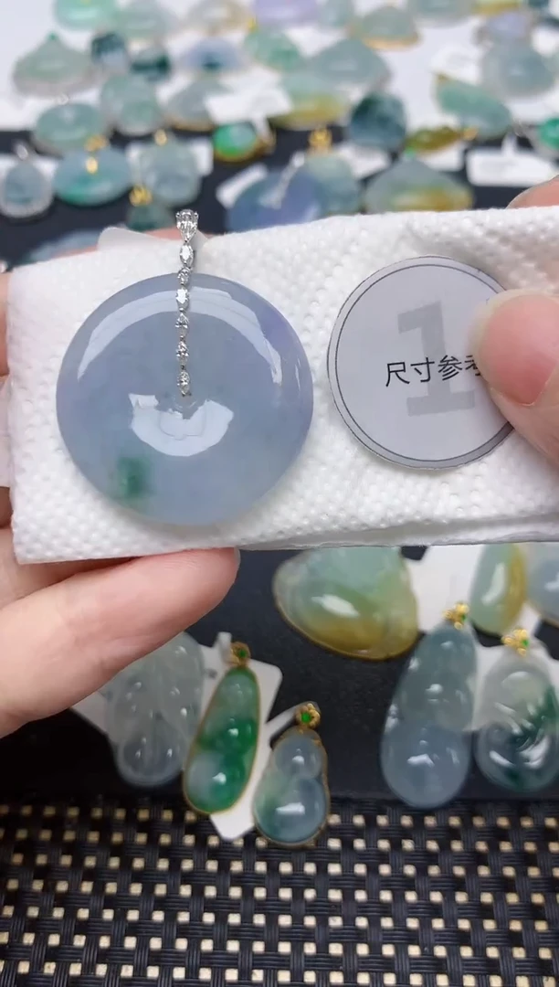 颈饰18K金镶嵌翡翠天然缅甸A货翡翠
