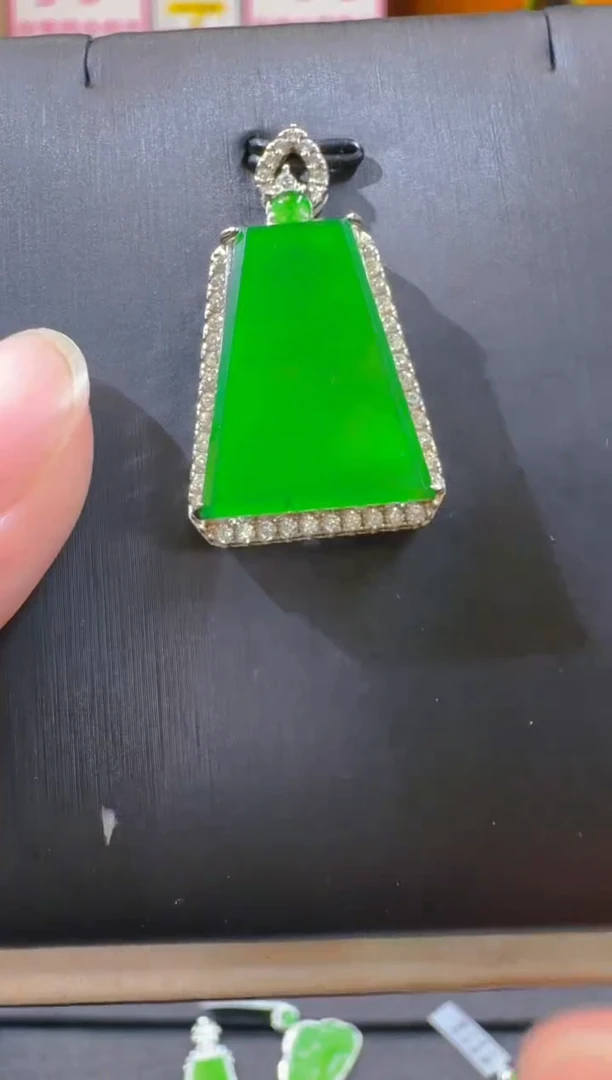 翡翠银S925镶嵌吊坠(赠链)天然a货翡翠