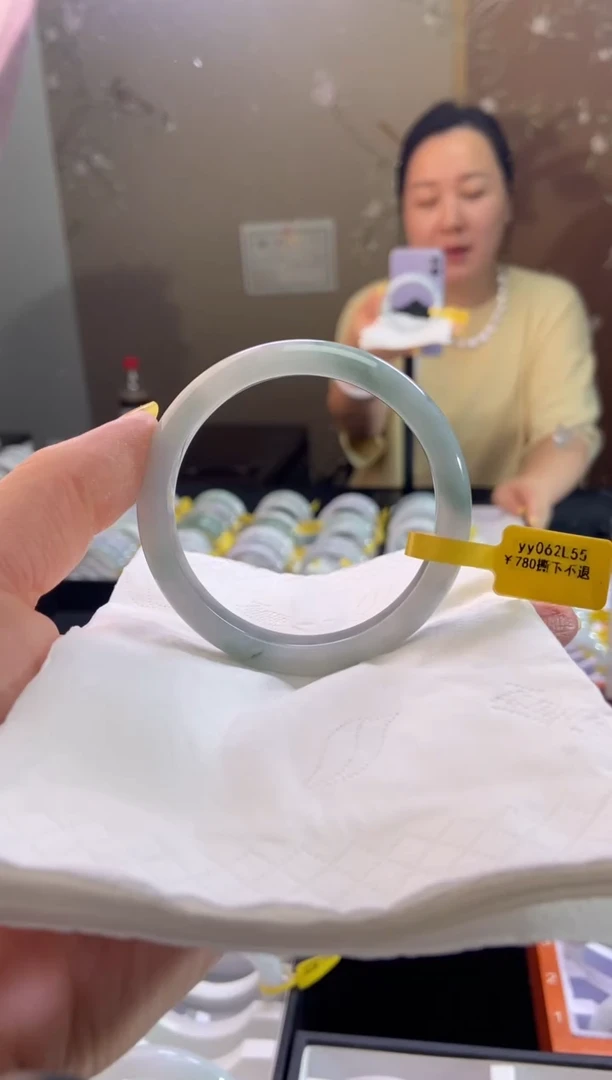 未镶嵌手镯翡翠5556圈口d