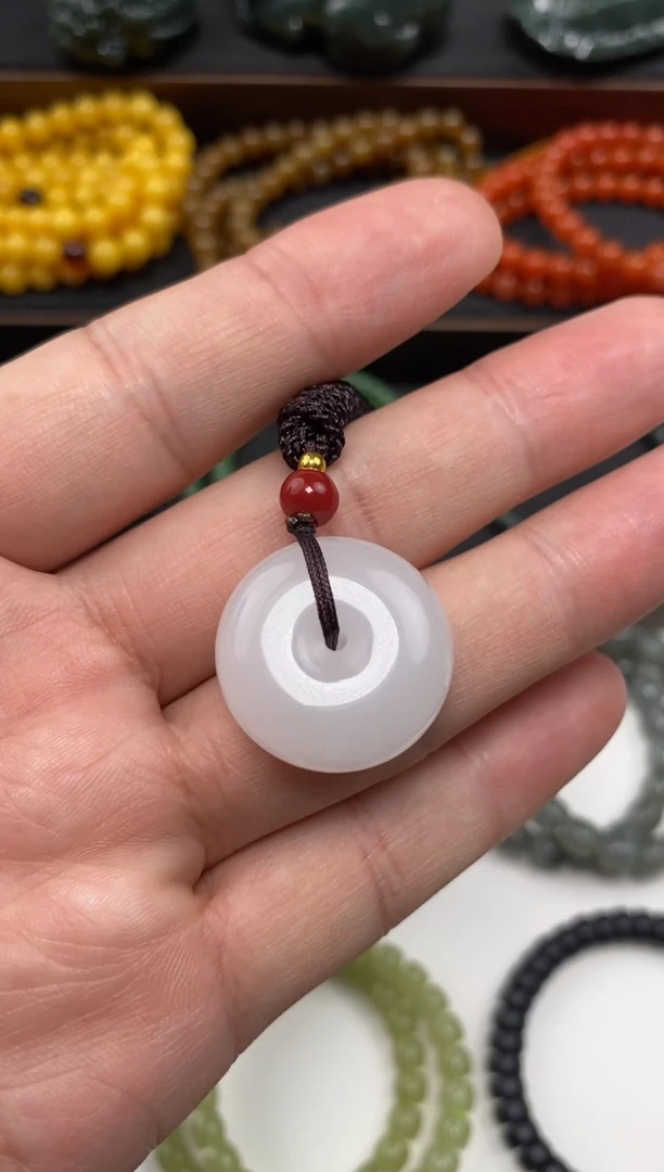 石英质玉（金丝玉）吊坠未镶嵌1