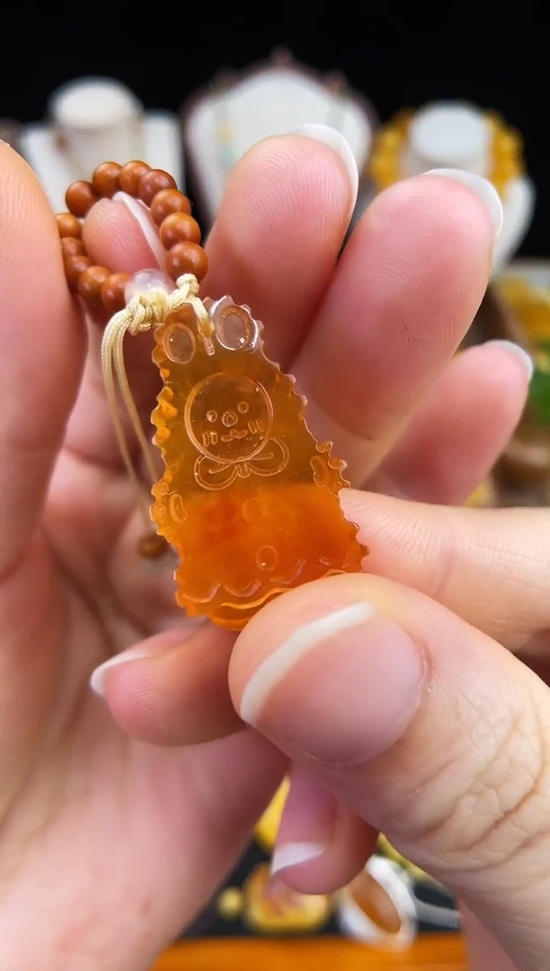 琥珀未镶嵌珠宝奇石柒月