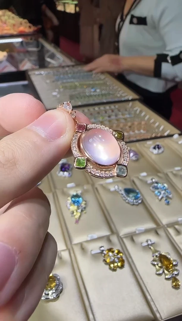 颈饰银S925镶嵌芙蓉石星光粉水晶