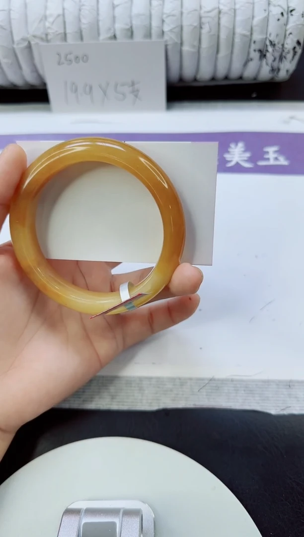 未镶嵌手镯石英质玉41/60