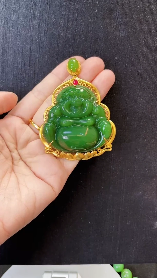 和田玉18K金镶嵌吊坠(赠链)杨*多样性发一