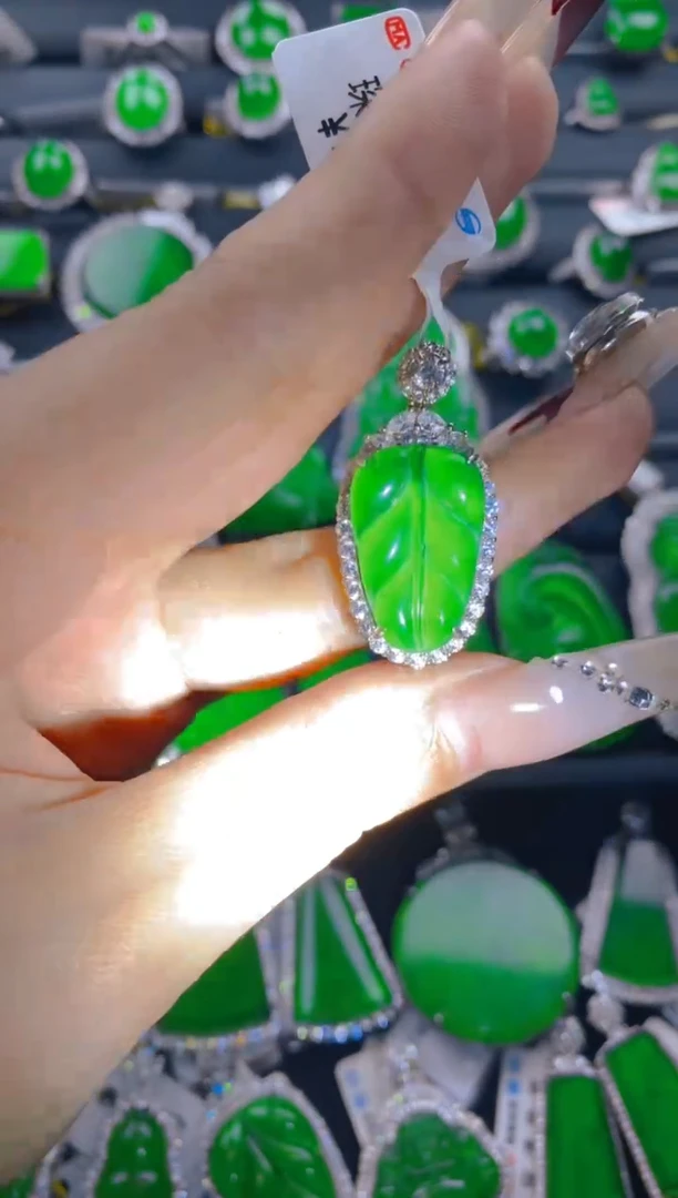 【闪购商品】翡翠颈饰银S925镶嵌11111111