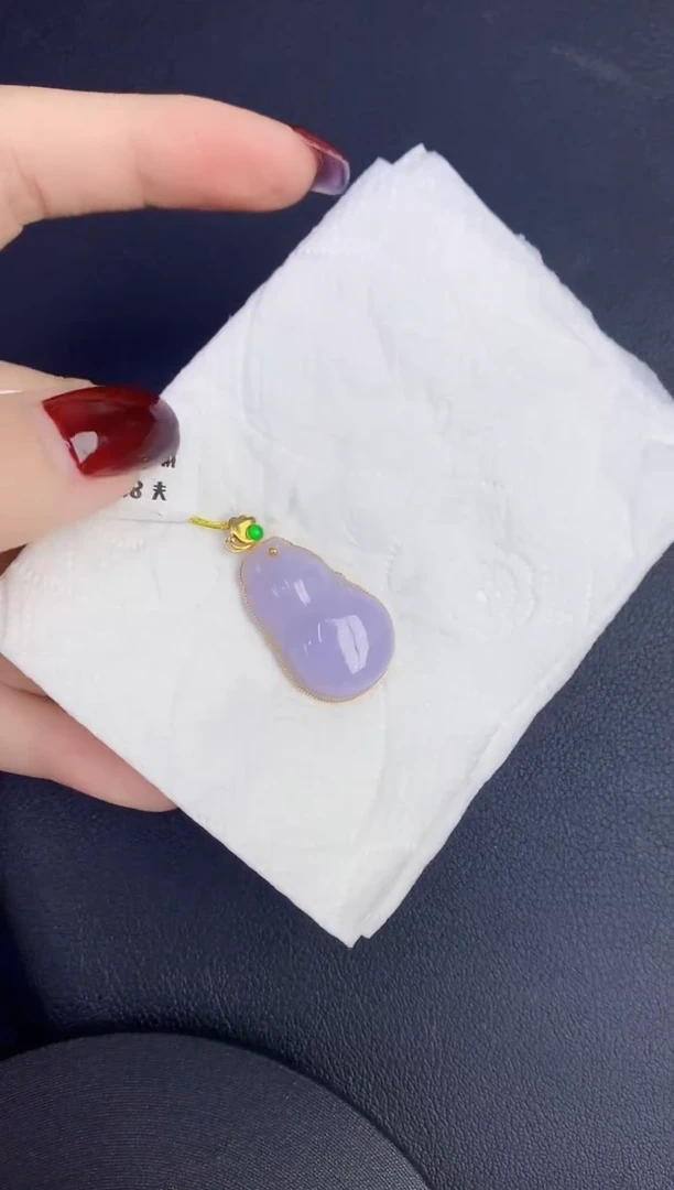 颈饰18K金镶嵌翡翠缅甸天然翡翠a货