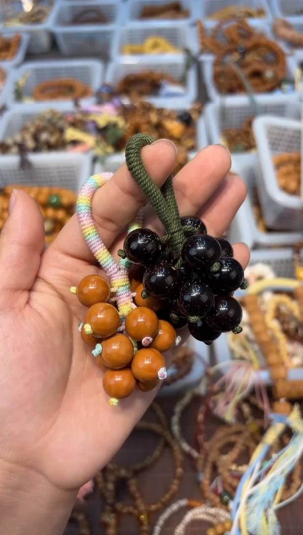 吊坠白玉菩提猴头和紫金鼠葡萄串自选