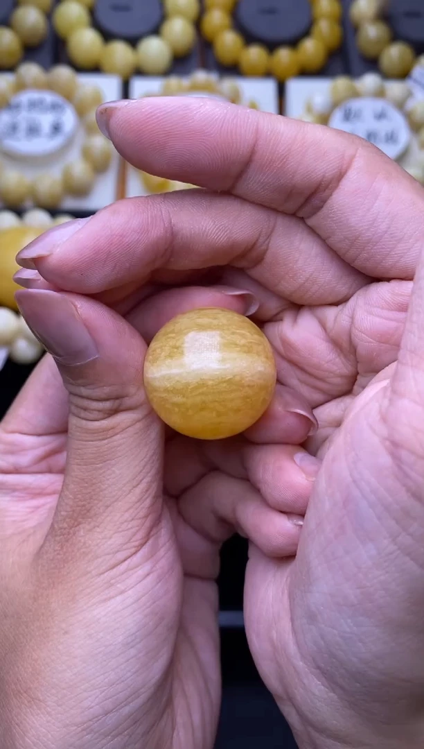 裸石琥珀未镶嵌26.3mm+大小姐珠宝95