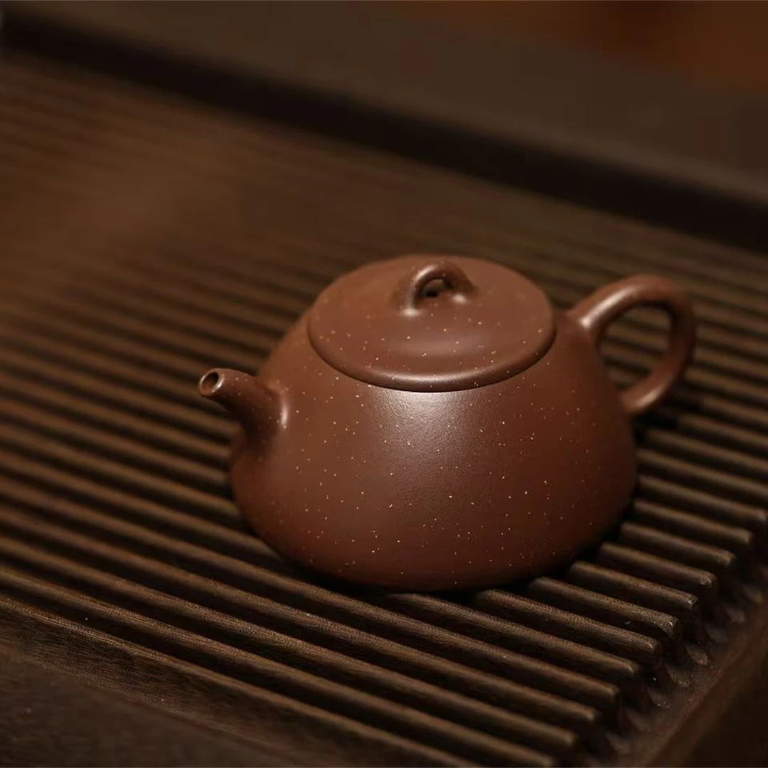 许晟宵【秦衡二式】壶 老紫泥铺砂  酝酿三个月之久终有出来 150cc