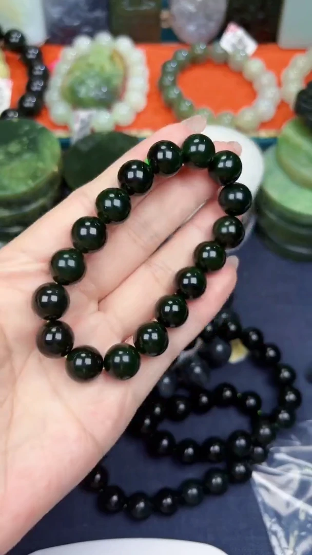 颈饰未镶嵌和田玉和田玉