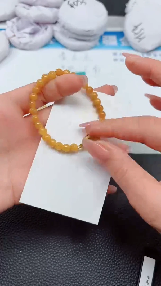 【闪购商品】石英质玉手镯未镶嵌金湖路