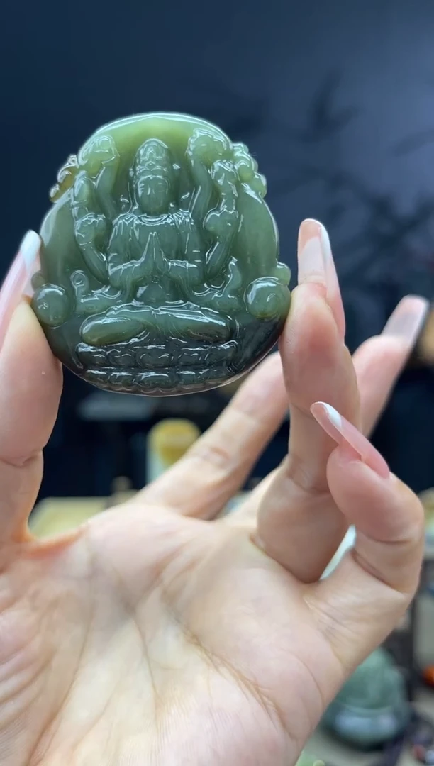 颈饰未镶嵌和田玉1