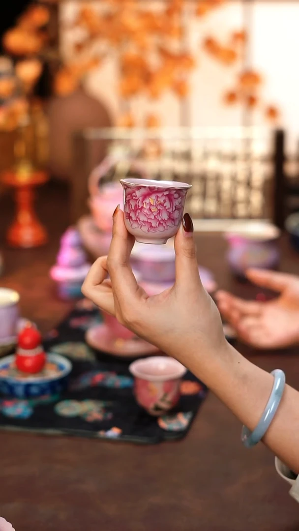 瓷也粉汝牡丹花花口杯