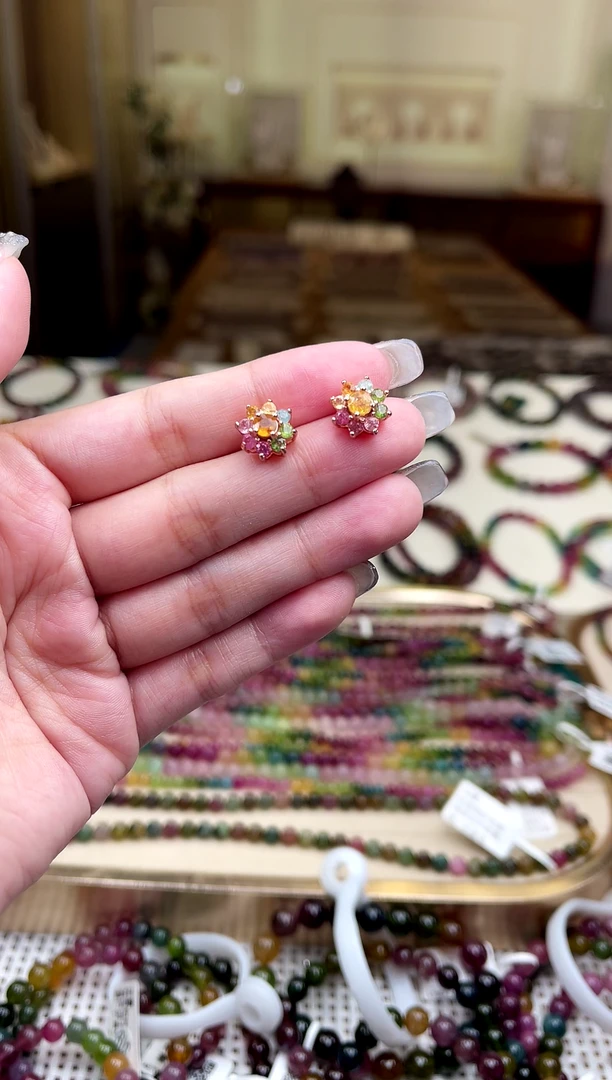 【闪购商品】碧玺/银S925镶嵌碧玺耳钉多样性发货