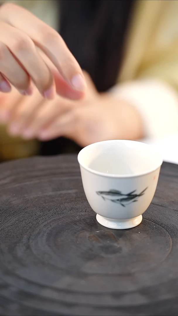 看见美器墨鱼高脚杯