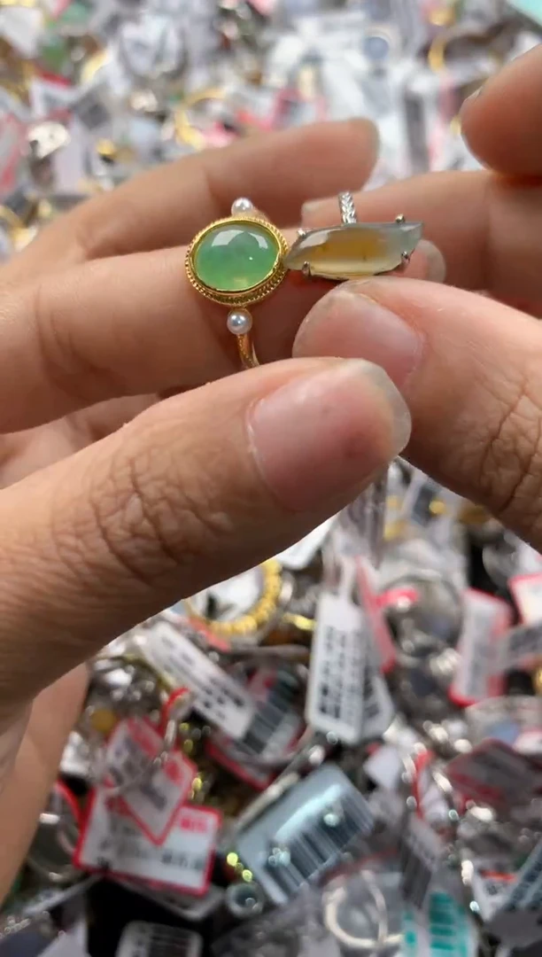 银S925镶嵌戒指翡翠888    2