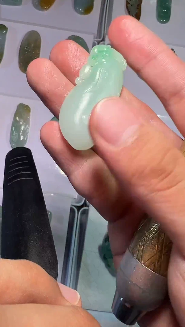 未镶嵌定制翡翠挂件