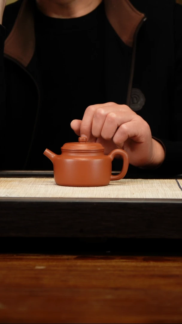 茶壶紫砂朱泥德中