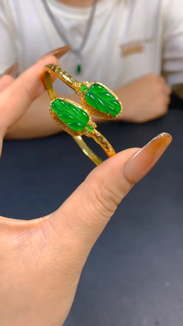 【闪购商品】翡翠手镯未镶嵌0766630106多样性发一
