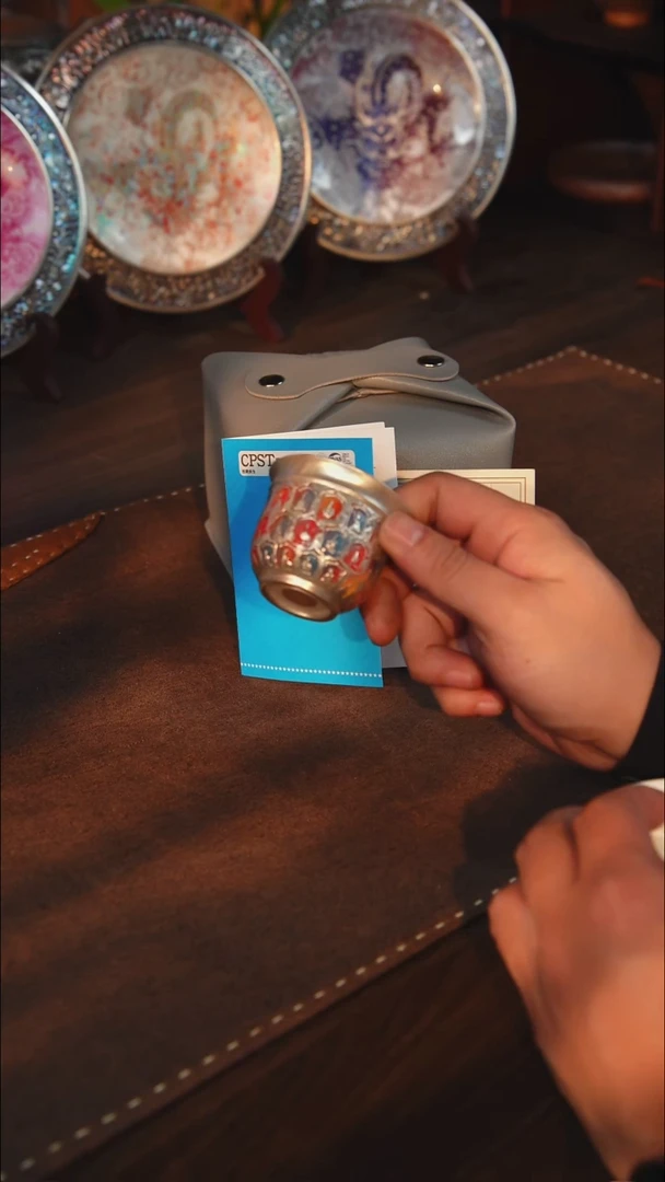 瓷瓷鎏银千佛七彩铃铛杯