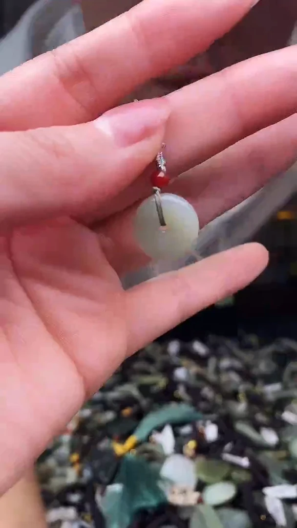 颈饰未镶嵌和田玉多样性发货，拍一发一