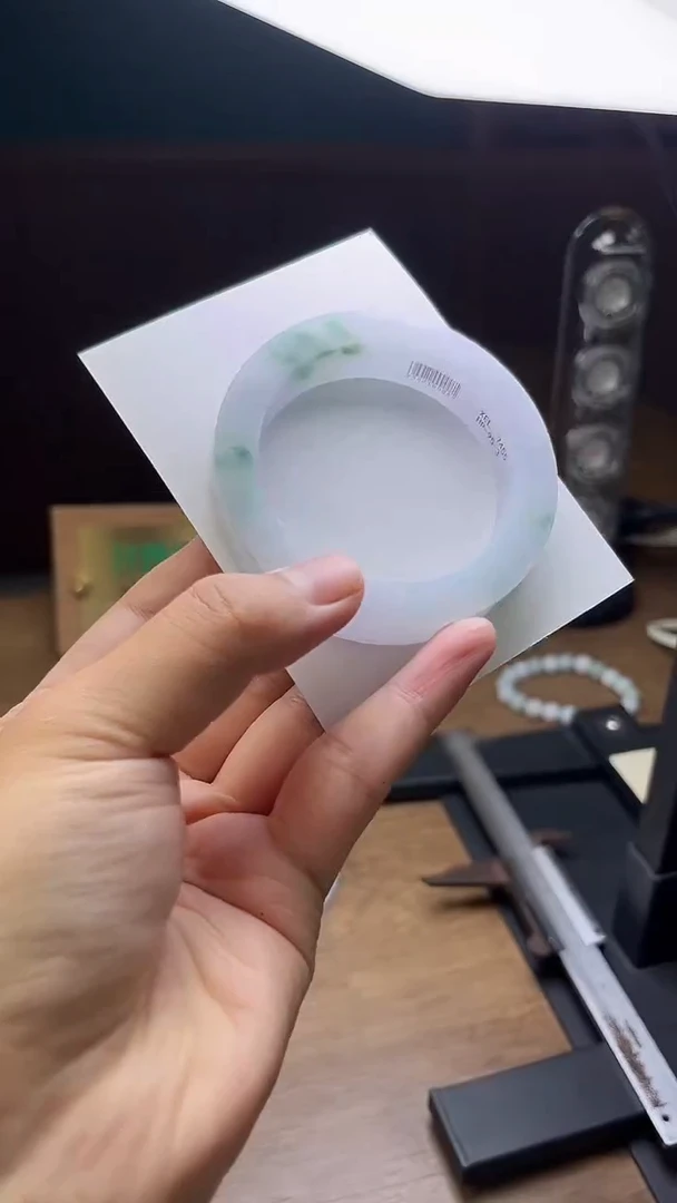 未镶嵌手镯定制翡翠?***峦定制