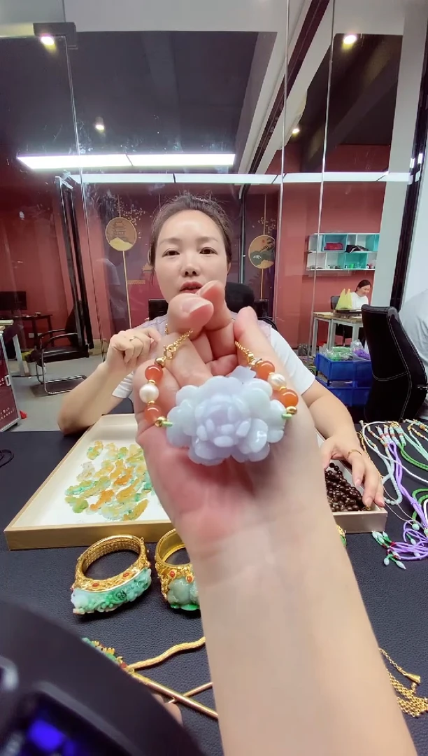 翡翠未镶嵌颈饰翡翠吊坠