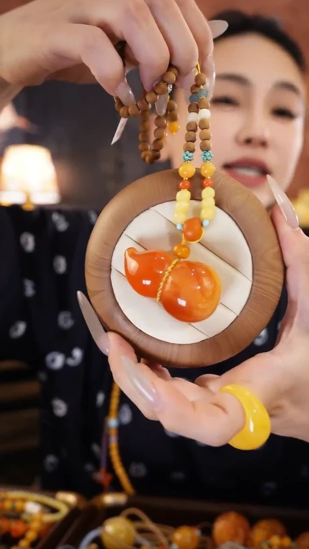 琥珀颈饰未镶嵌颈饰