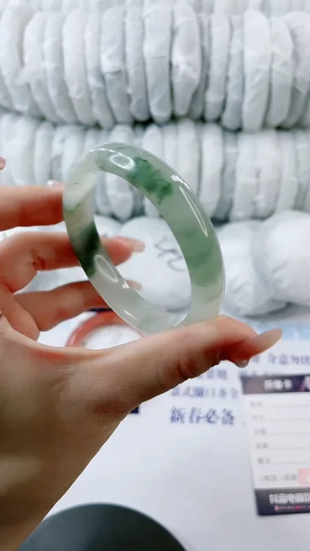 【闪购商品】石英质玉手镯未镶嵌0162642886-多样性发货