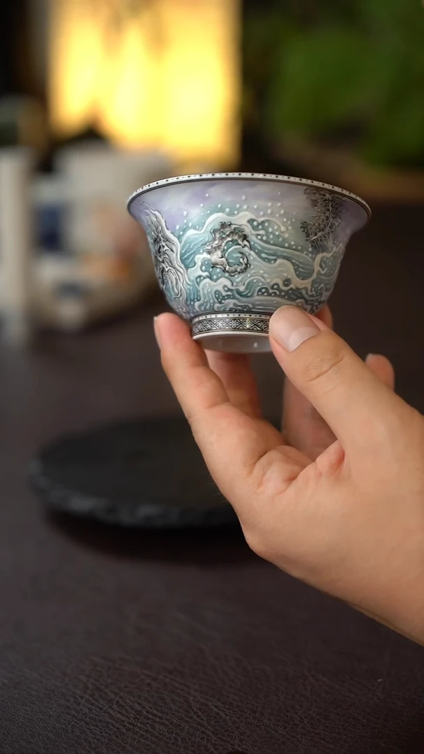 景德镇全手工手绘珐琅彩海水龙纹压手杯