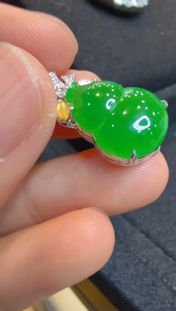 吊坠(不含链)18K金镶嵌翡翠多样性团购发一件