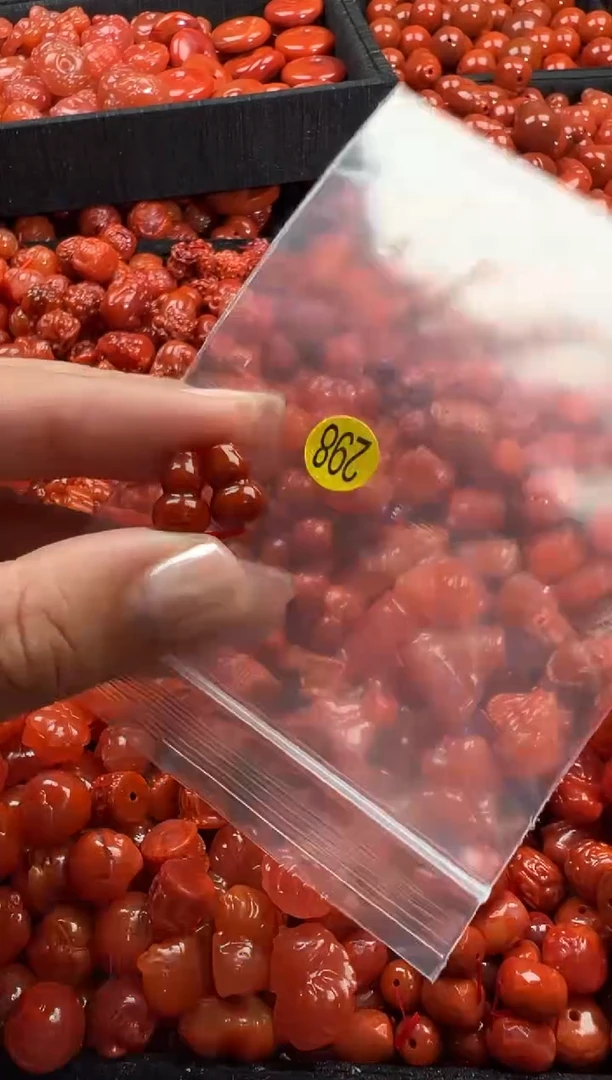 颈饰未镶嵌南红玛瑙1