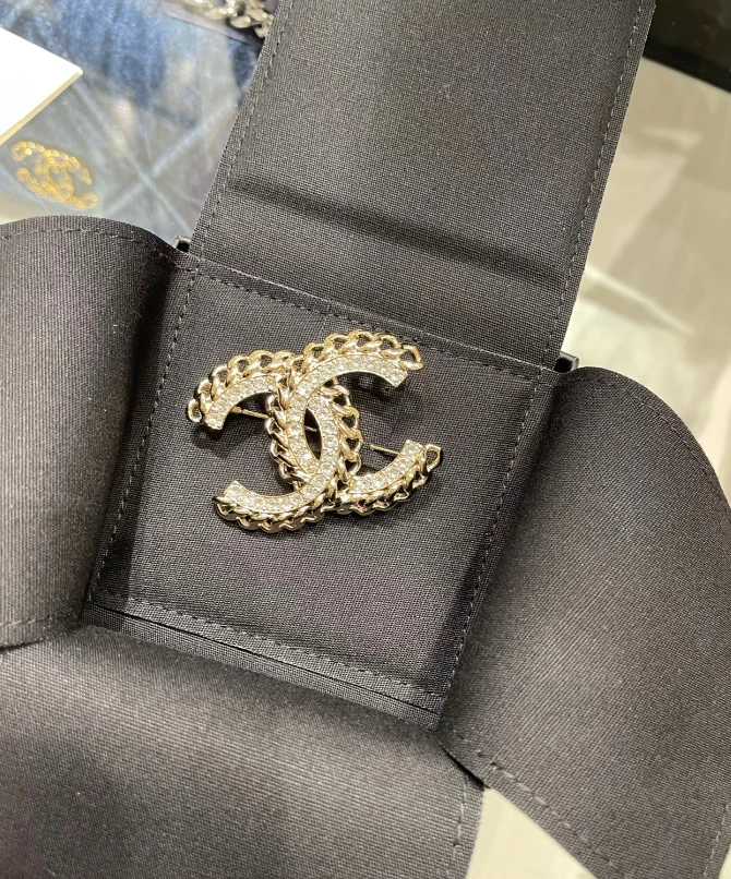 99新 Chanel/香奈儿 21B双C镶钻金色胸针86777779