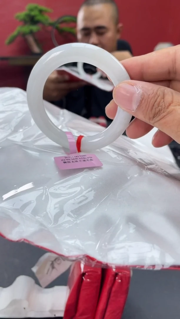 未镶嵌手镯翡翠翡翠手镯（微瑕）4