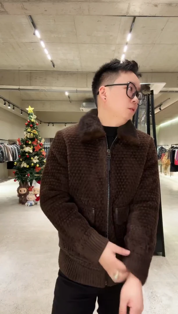 A****东52码（140-155斤）男士水貂领鹅绒服