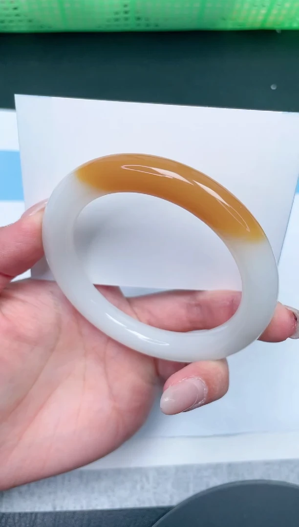 【闪购商品】石英质玉手镯未镶嵌299-58