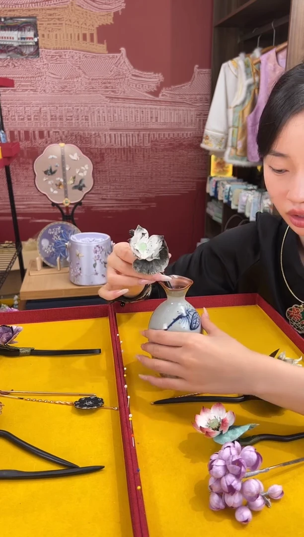 刺绣非遗绒花（发饰）