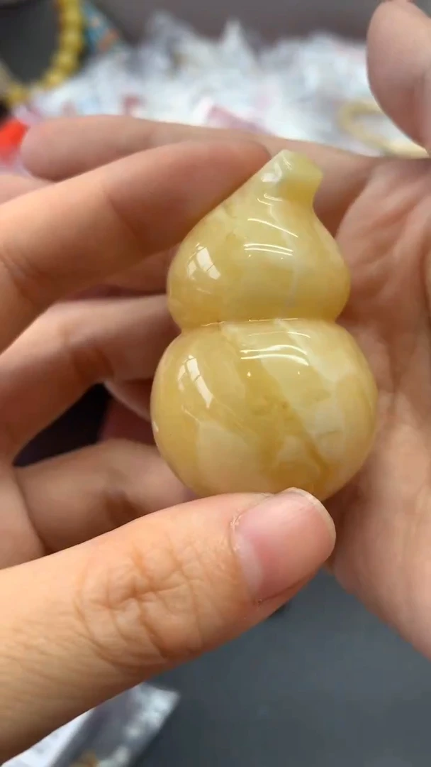 未镶嵌琥珀珠宝奇石1671