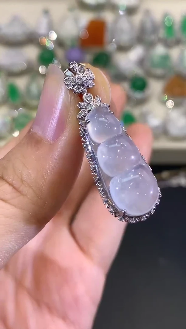 吊坠(不含链)18K金镶嵌翡翠B78