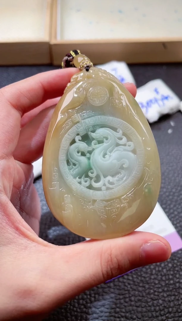 翡翠未镶嵌颈饰00004724